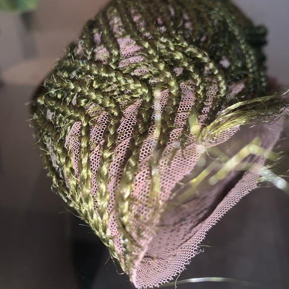 Green braided wig - Picture 3 of 4